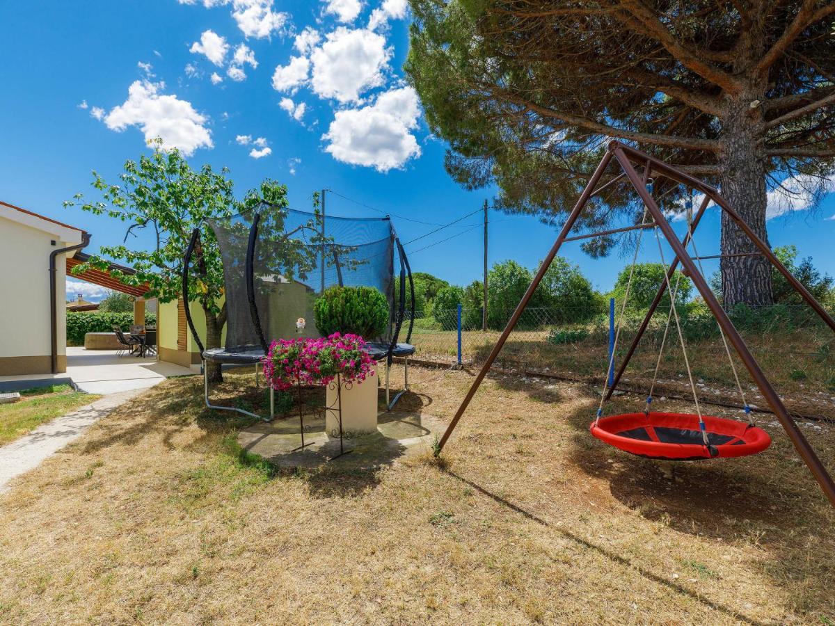 Holiday Home Laura By Interhome Pula Eksteriør billede