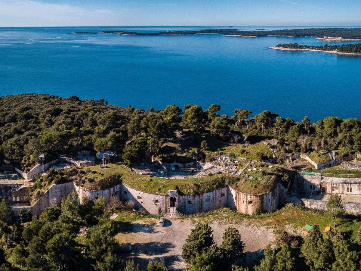 Holiday Home Laura By Interhome Pula Eksteriør billede